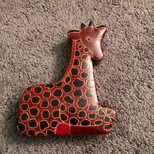 Giraffe bank